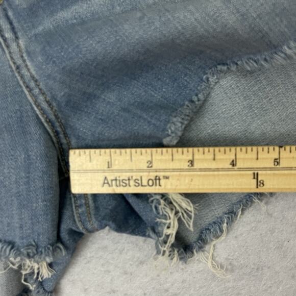 Levis High Rise Shorts Womens Size 34 Blue Raw Hem Hypersoft Casual NEW - Picture 7 of 14